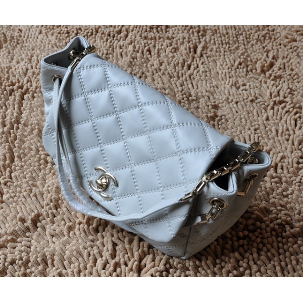 Bianco Chanel Flap Bag In Pelle Di Vitello Con Cuciture A Contra