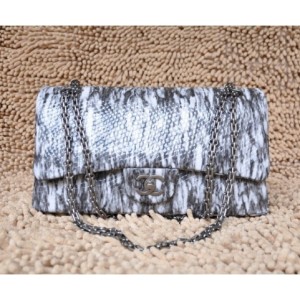 Chanel 2011 Grigio Cristallo Grano Flap Bag In Pelle Con Shw Ret