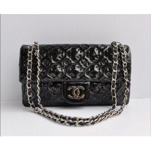 Chanel Quilted 36011 Camellia E Cc Logo Flap Borse In Vernice Ne