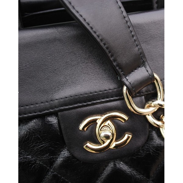 Chanel 2012 Black Oil Leather Messenger Borse Grandi