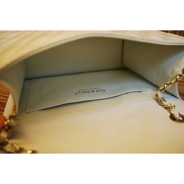 Chanel 2012 New Mini Bag Bianco Brevetto Medio Con Ghw