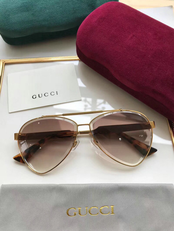 Gucci Sunglasses GGS150272G860