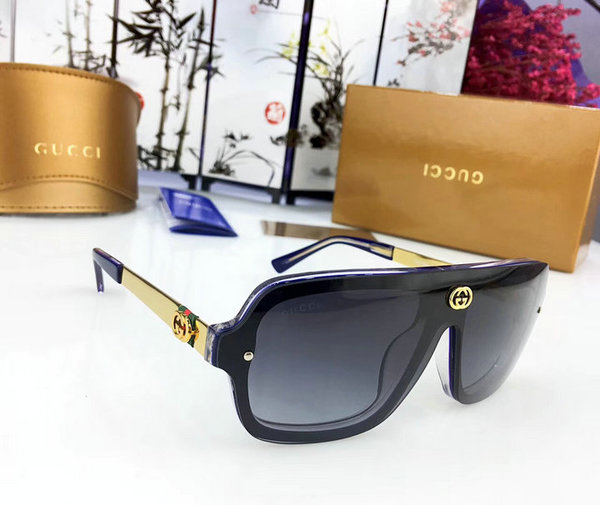 Gucci Sunglasses GGS150272G95