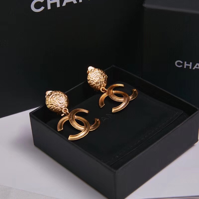Chanel Earrings 18378
