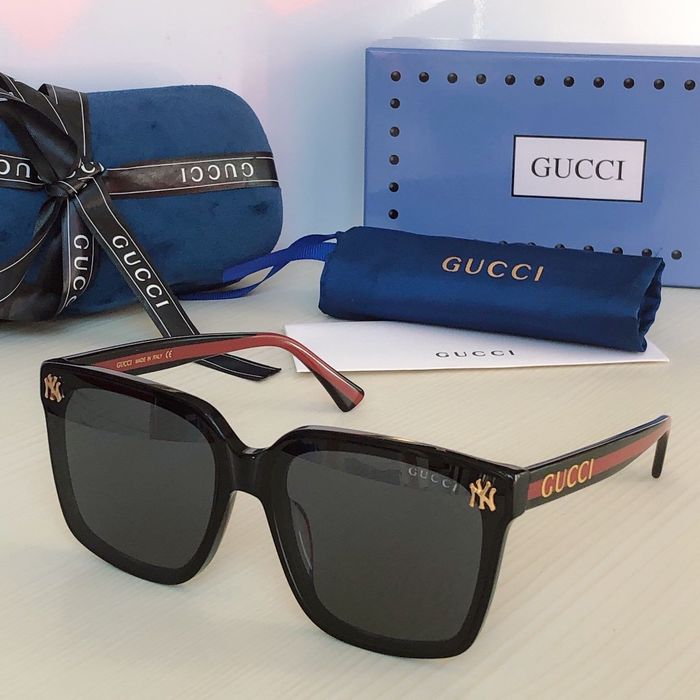 Gucci Sunglasses Top Quality GUS00245