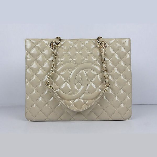 Chanel Albicocca Patent Leather Handbags 50995 hardware oro