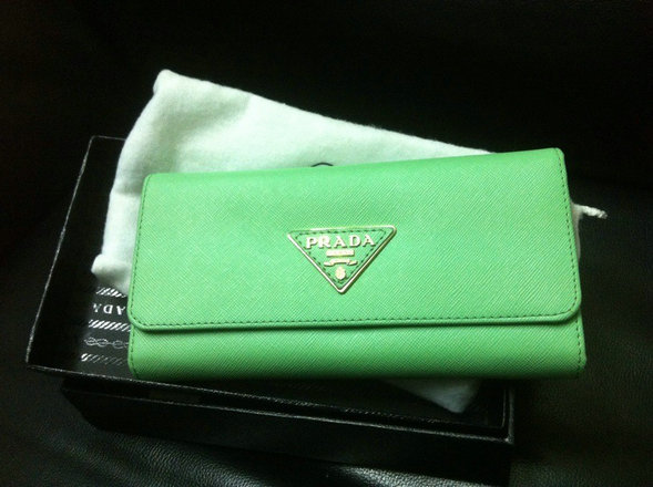 Portafoglio Prada Saffiano Leather Tri - piegato in verde