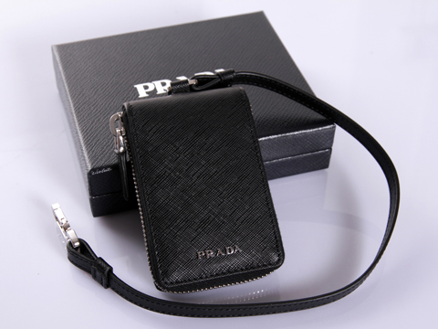 Prada Name Tag-Key Caso 2M1382 in Black Saffiano Leather
